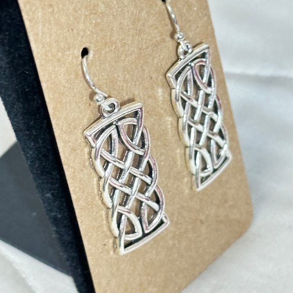 2/$20 Silver tone long rectangular Celtic style hook earrings NWOT - Picture 7 of 9